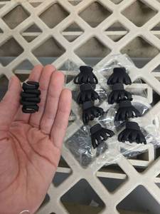 lot 654 image: 9 Pieces Mini Hair Clip Claw Clips - Retail $0