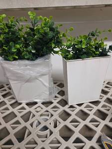 lot 657 image: Two Piece Fake Plant Decorations, Hanging Pot Fake Plants - Retail $0