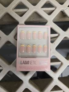 lot 660 image: Glamnetic 30 Nails Press-On Nail Set - Retail $0