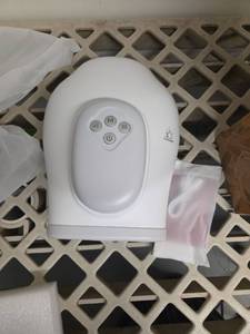 lot 662 image: Hand Massager  - Retail $0
