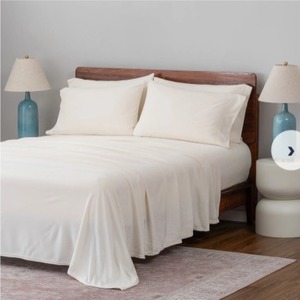 lot 3854 image: Berkshire Polarfleece Sheet Set with Extra Cases, Ivory, Queen