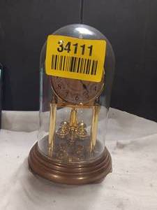 lot 34111 image: Older Vintage Windup Clock