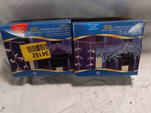 lot 34152 image: 2 New Boxes of 300 Ct - Twin - Cicle Christmas Light Sets.