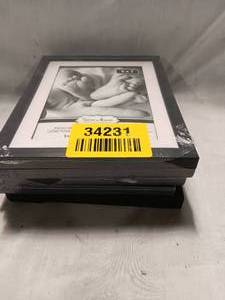 lot 34231 image: Picture Frames