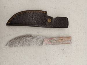 lot 21682 image: MHSCutlery Damascus Steel Knife With Leather Sheath, 10 Inch