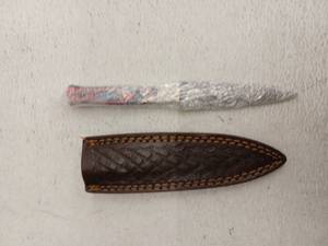 lot 21689 image: MHSCutlery Fixed-Blade Knife with Damascus Steel & Leather Sheath, 8.25 Inch
