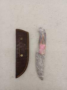 lot 21691 image: MHSCutlery 8 Inch Knife With Damascus Pattern & Leather Sheath