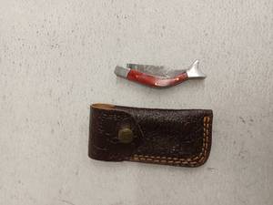 lot 21722 image: MHSCutlery Damascus Steel Folding Knife with Leather Sheath, 6.25 Inch