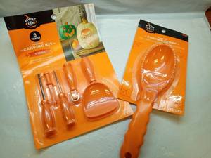 lot 2102 image: Hyde and Eek Pumpkin Carving Kit 8 Stencils 5 Tools  Serrated Carving Scoop - Retail $10