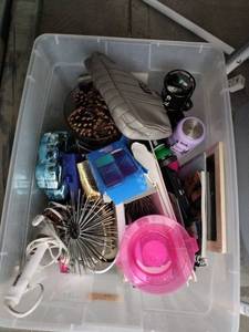 lot 63617 image: Tote of Miscellaneous Small Items
