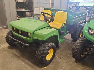 lot 427 image: John Deere 4x2 Gator XUV Utility Vehicle  Model Gator TX