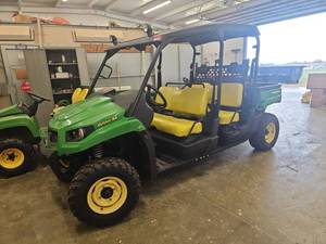 John Deere 4-Seat Utility Vehicle 4x4 - Model 550 S4 XUV5