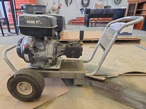 lot 1395 image: Pressure Washer with Honda GX390 Engine  Model CA-4004-0MHB