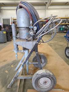 lot 1399 image: Graco High Pressure Airless Paint Sprayer  Model 208-641