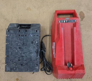 lot 1409 image: Milwaukee MX Fuel Cordless Battery Charger  Model XC406
