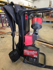 lot 1410 image: Milwaukee Concrete Vibrator - Tool Only  Model MXF371