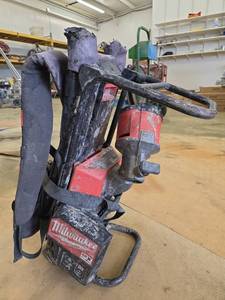 lot 1413 image: Milwaukee Concrete Vibrator Backpack - Tool Only  Model MXF371