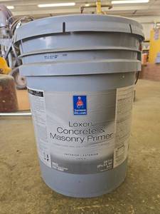 lot 19595 image: Sherwin Williams Loxon Concrete &amp Masonry Primer 5-Gallon