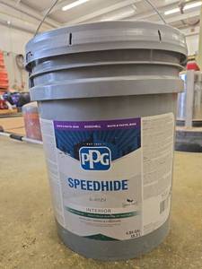 lot 19598 image: PPG Speedhide 6-411ZV White &amp Pastel Base Interior Paint 5-Gallon