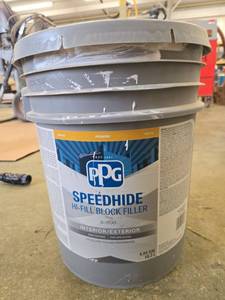 lot 19599 image: PPG Speedhide Hi-Fill Block Filler White Primer 5-Gallon