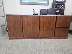 lot 21788 image: Wooden Storage Cabinet w Shelving 4-Door