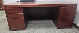 lot 21796 image: Mafi Executive Desk w Pedestals