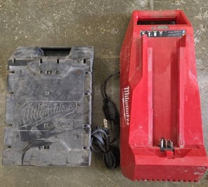 lot 1423 image: Milwaukee FUEL Battery Pack 6.0Ah with Dual Bay Charger  Model XC406 M18 MX