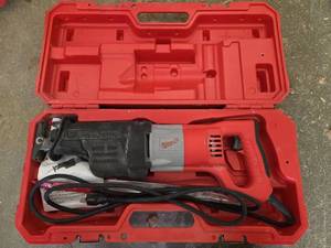 lot 1445 image: Milwaukee Heavy-Duty Sawzall Reciprocating Saw  Model 6536-21