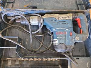 lot 1450 image: Bosch Poschhammer Corded Rotary Hammer Drill with Case  Model 11265ES&nbsp