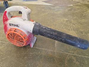 lot 1462 image: STIHL Handheld Leaf Blower  Model BG56C