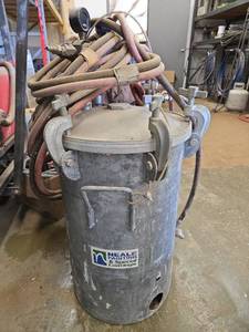 lot 1476 image: Neale Painting & Special Coatings Pressure Pot Tank with Hoses and Gauges