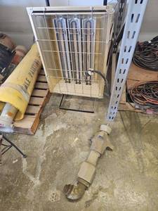 lot 15847 image: Astoria Submarne Infrared Heater  Model FK-5243A&nbsp