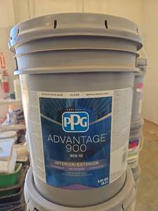 lot 21811 image: PPG Advantage 900 909-10 InteriorExterior Gloss Paint 4.84 Gallon
