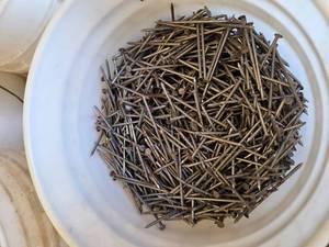 lot 15909 image: Assorted Nails