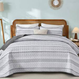 lot 431526 image: Dintszyayue Quilt King Size Grey White, 3 Pcs Boho Striped Bedspread Set