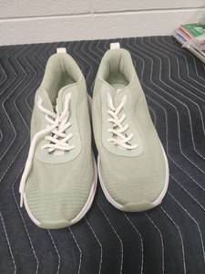 lot 25637 image: Nautica Renzo Athletic Running Shoe Size 10