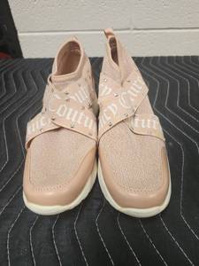 lot 25645 image: Juicy Couture Platform Slip-On Sneakers Beige Size 5.5