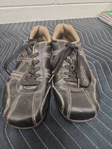 lot 25647 image: Perry Ellis Portfolio Black Leather Lace-Up Shoes Size 10 12