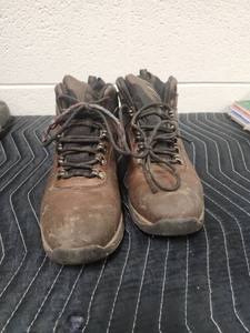 lot 25648 image: Hiking Boots w Thinsulate Insulation Leather Upper