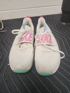 lot 25655 image: Nike React Roshe Run White Pink Turquoise US 9.5