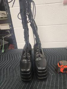 lot 25685 image: LAMODA Black Lace-Up Platform Boots Size 7