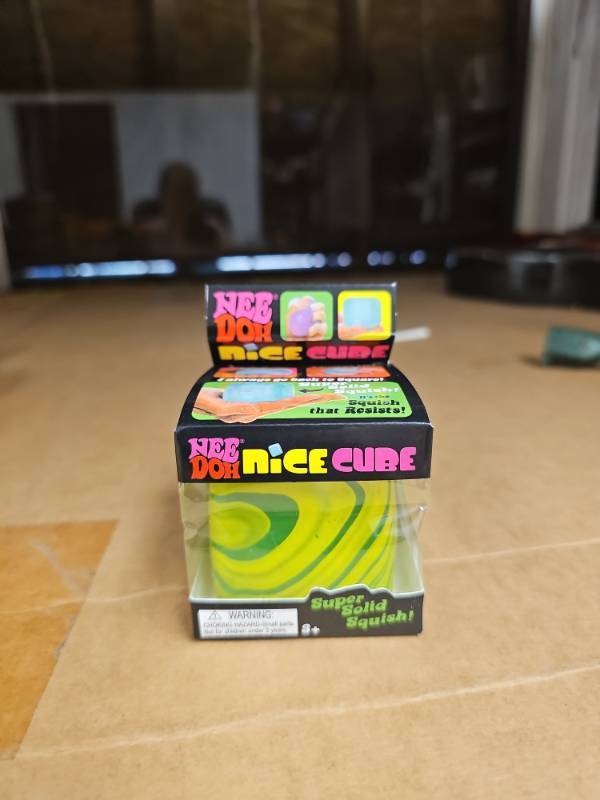 lot 63967 image: NeeDoh Nice Cube Sensory Toy - GreenYellow Swirl
