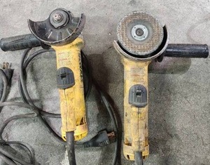 lot 11760 image: (2) DeWalt 4-12 Inch 115mm Angle Grinder  Model DWE402N&nbsp