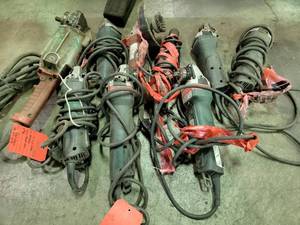 lot 11811 image: Bulk Lot - Angle Grinders  Does Not Power On