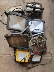 lot 23730 image: Lot Of Portable Work Lights
