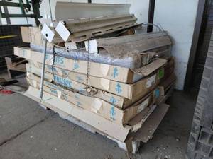 lot 23756 image: Philips & Damar Fluorescent Fixture & Lamp Lot w Kimberly-Clark Dispenser Pallet