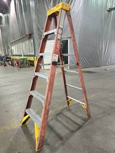 lot 23670 image: 6 Ft - Werner 300 lb Load Capacity A-Frame Ladder