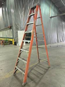 lot 23673 image: 8 Ft - Keller Extra Heavy Duty Fiberglass A-Frame Ladder 300 lbs