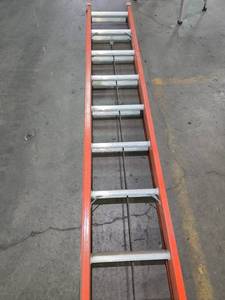 lot 23677 image: 32 Ft Louisville Fiberglass Extension Ladder  Model FE3232&nbsp