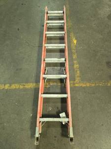 lot 23700 image: 19 Ft - Louisville Fiberglass Extension Ladder w Aluminum Rungs